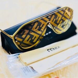 Fendi FF M0039/G/S 10A7Y Beige/Gold Shield Soft Square Women's Sunglasses Auth.